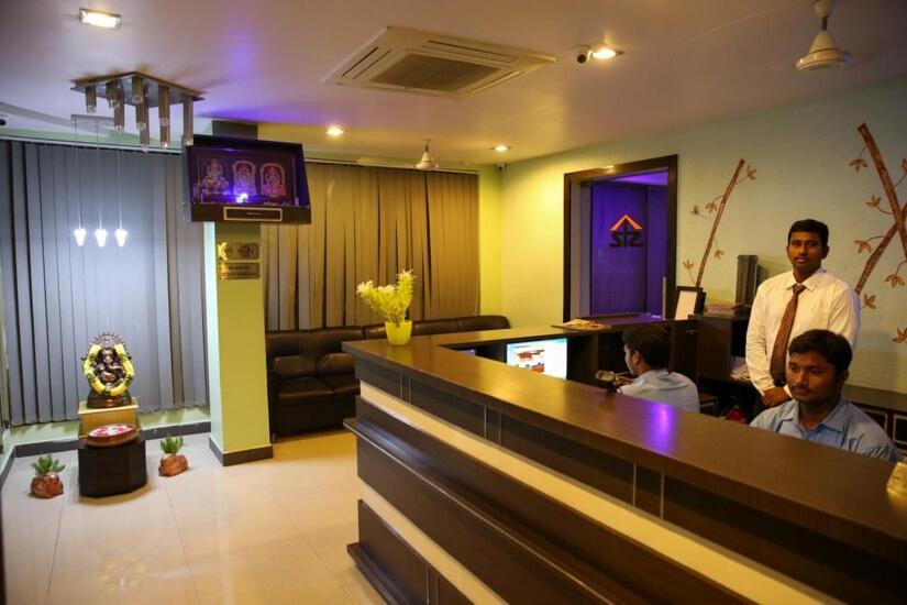 Sr Hotel Anakāpalle Exterior foto